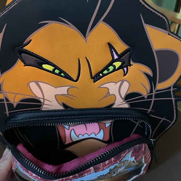 Disney Loungefly Lion King Villains Scenes Scar backpack - Picture 6 of 9